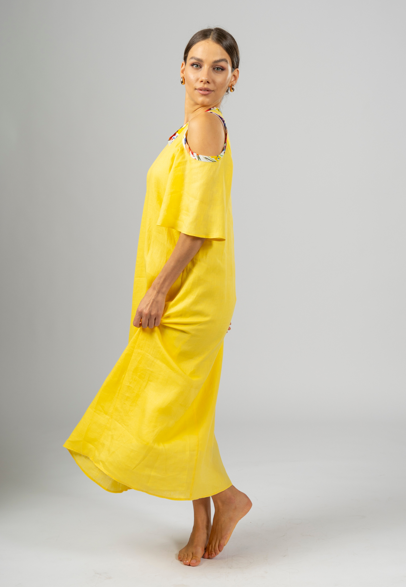 Yellow maxi dress, Linen maxi dress, Italian linen dress, Elegant maxi dress, Summer maxi dress, Cut-out sleeve dress, Stylish dresses for women, Breathable dress fabric, Long yellow dress, Modern linen dress, Lightweight linen dresses