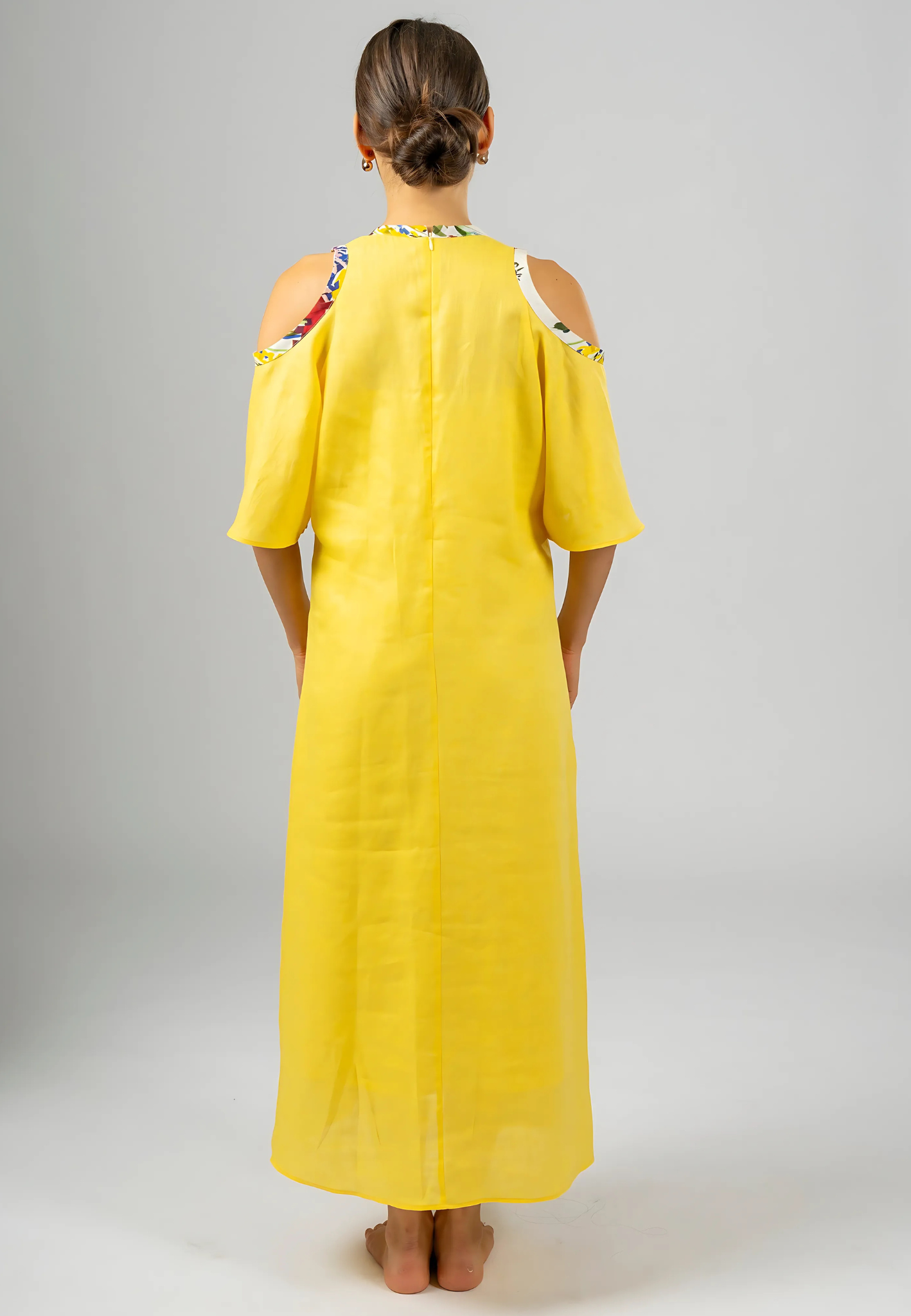 Yellow maxi dress, Linen maxi dress, Italian linen dress, Elegant maxi dress, Summer maxi dress, Cut-out sleeve dress, Stylish dresses for women, Breathable dress fabric, Long yellow dress, Modern linen dress, Lightweight linen dresses
